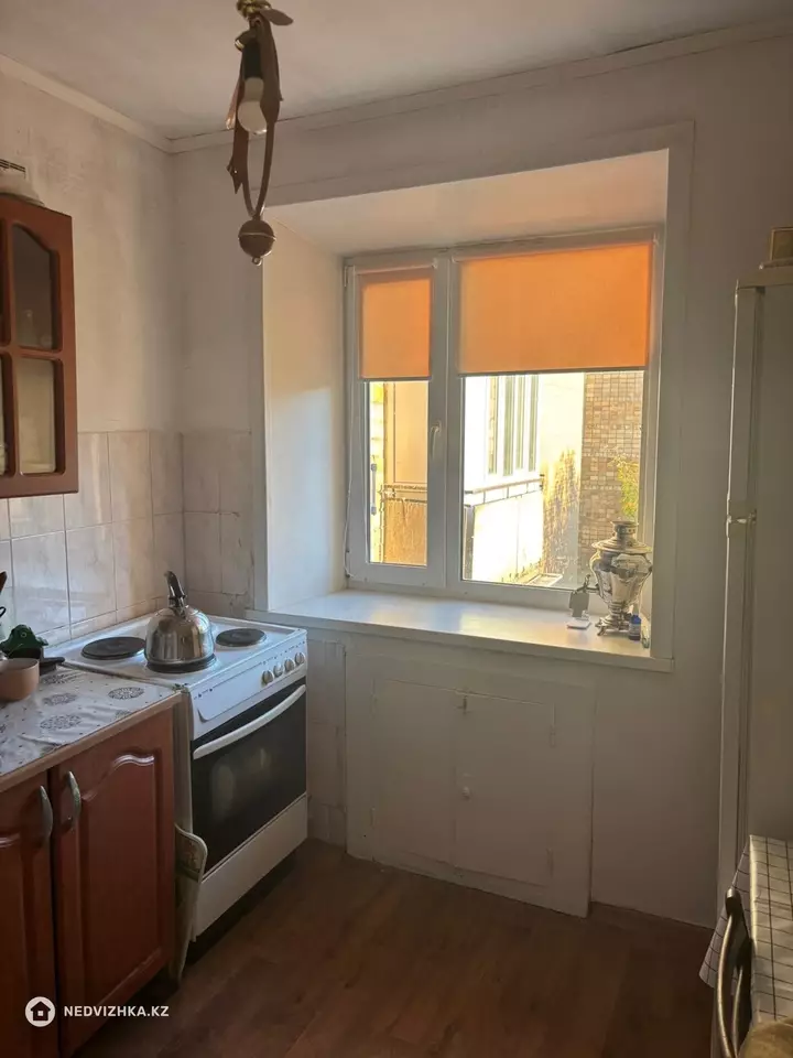 3-комнатная квартира, этаж 4 из 5, 59 м², фотография 4
