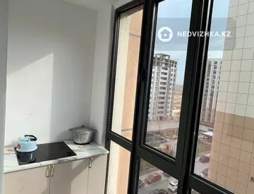 1-комнатная квартира, этаж 8 из 11, 42 м², На длительный срок, миниатюра 3