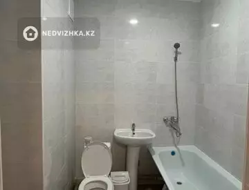 1-комнатная квартира, этаж 8 из 11, 42 м², На длительный срок, миниатюра 4
