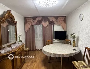 3-комнатная квартира, этаж 4 из 5, 59 м², миниатюра 1