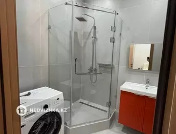 2-комнатная квартира, этаж 8 из 12, 45 м², На длительный срок, миниатюра 3
