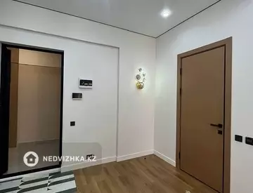 2-комнатная квартира, этаж 8 из 12, 45 м², На длительный срок, миниатюра 7