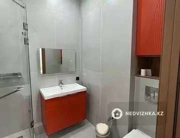2-комнатная квартира, этаж 8 из 12, 45 м², На длительный срок, миниатюра 4