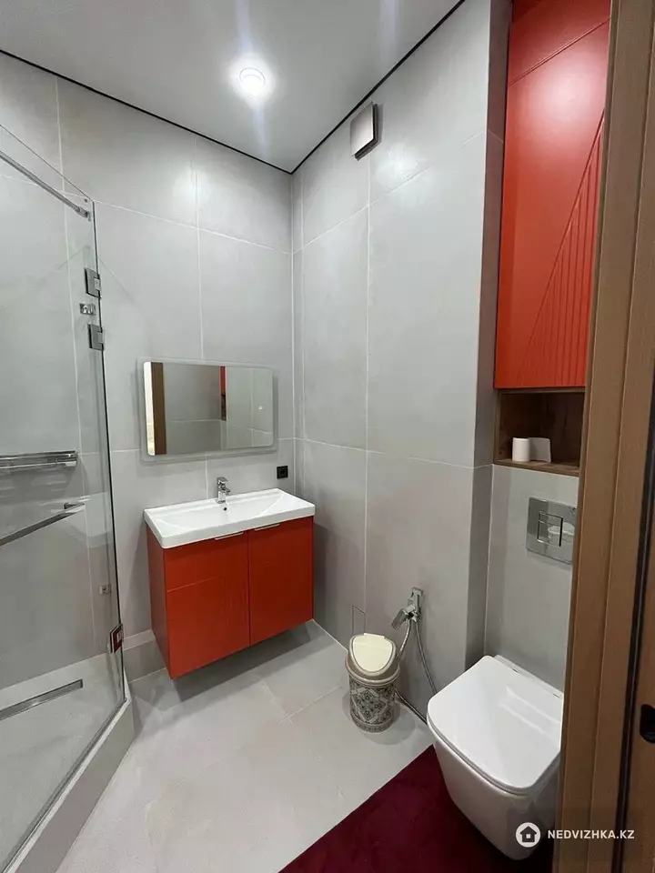 2-комнатная квартира, этаж 8 из 12, 45 м², На длительный срок, фотография 4