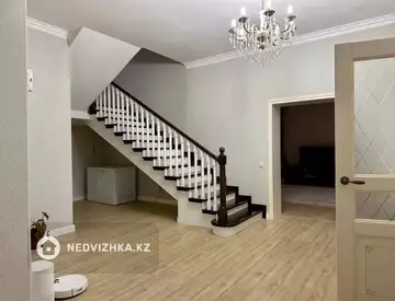 6-комнатный дом, 6 соток, 250 м², миниатюра 1