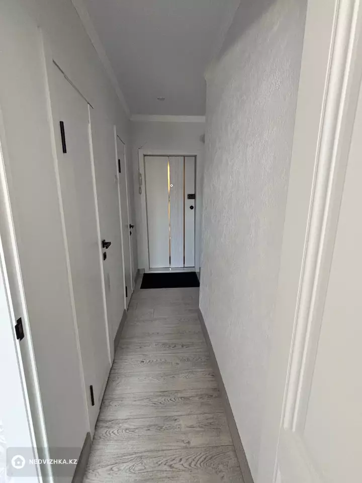 2-комнатная квартира, этаж 3 из 5, 51 м², фотография 3