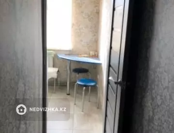 3-комнатная квартира, этаж 5 из 5, 59 м², миниатюра 2
