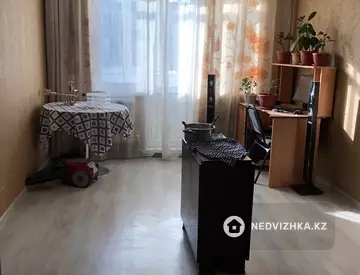 3-комнатная квартира, этаж 5 из 5, 59 м², миниатюра 3