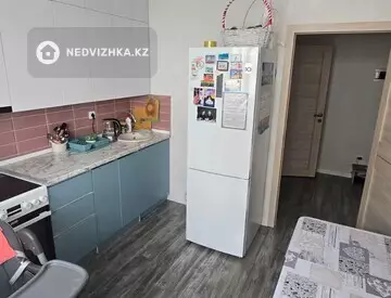 2-комнатная квартира, этаж 5 из 9, 55 м², миниатюра 2
