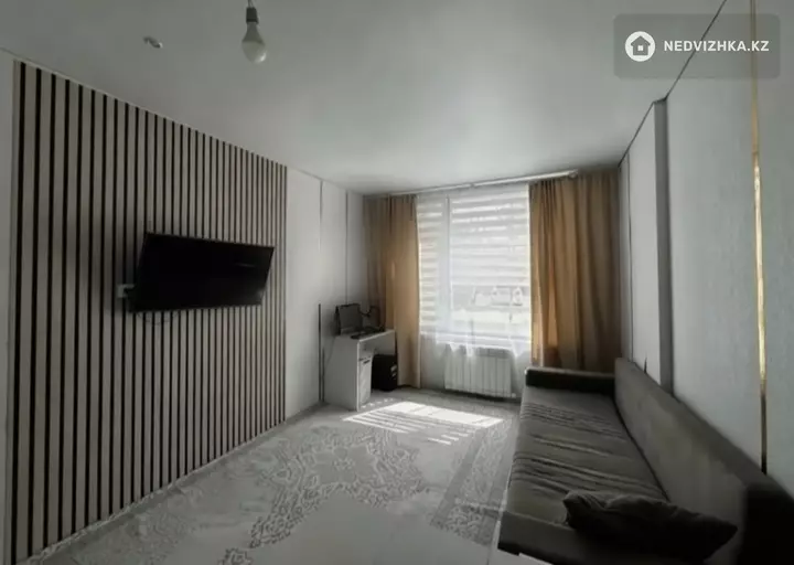 2-комнатная квартира, этаж 1 из 14, 38 м², фотография 2