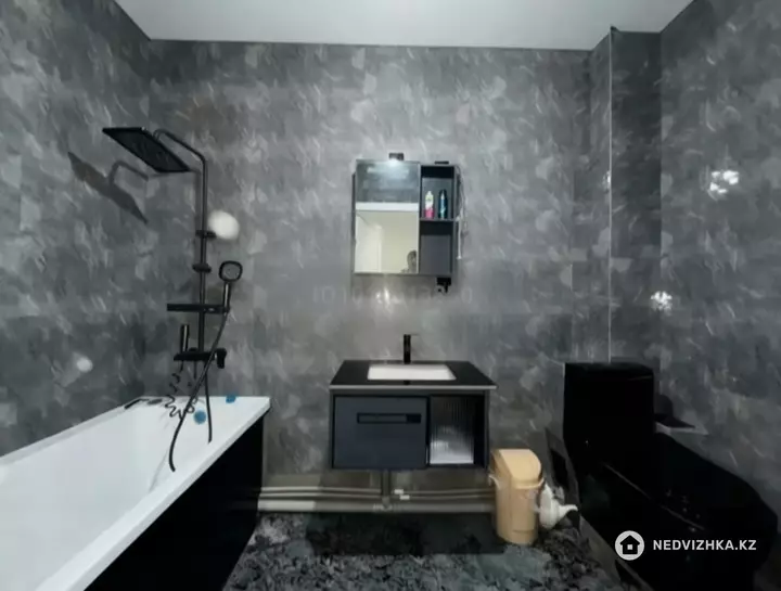 2-комнатная квартира, этаж 1 из 14, 38 м², фотография 4