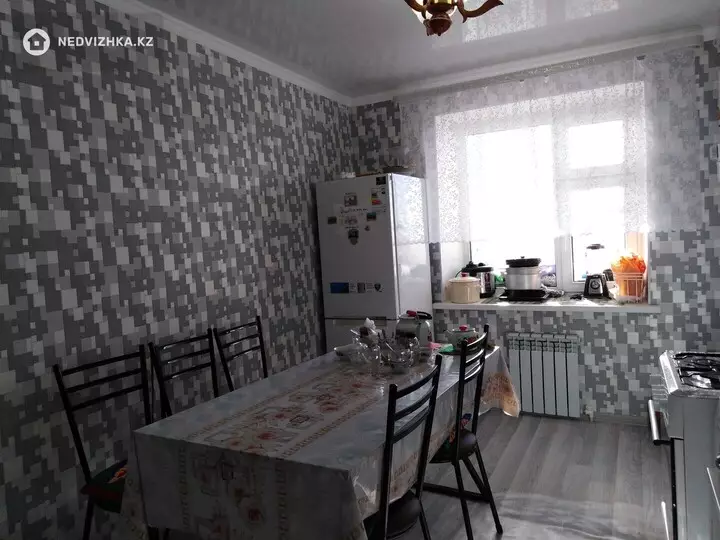 3-комнатная квартира, этаж 5 из 5, 75 м², фотография 4