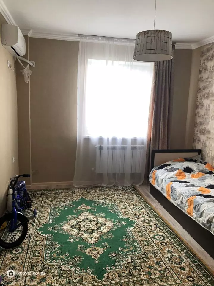 2-комнатная квартира, этаж 5 из 5, 74 м², фотография 5