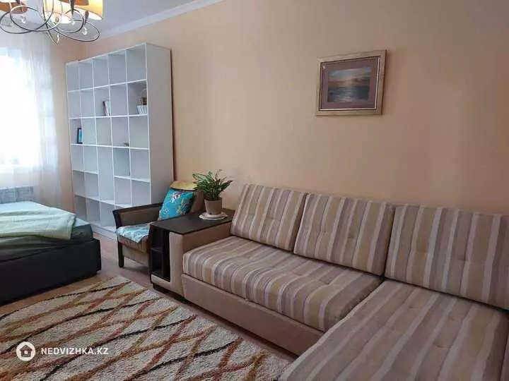 1-комнатная квартира, этаж 5 из 9, 40 м², На длительный срок, фотография 3