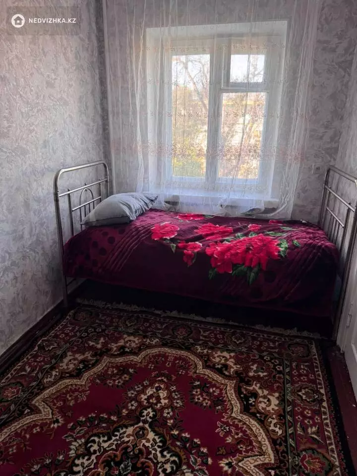 2-комнатная квартира, этаж 4 из 5, 47 м², На длительный срок, фотография 3