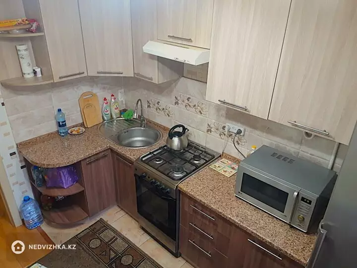 2-комнатная квартира, этаж 1 из 5, 50 м², фотография 3