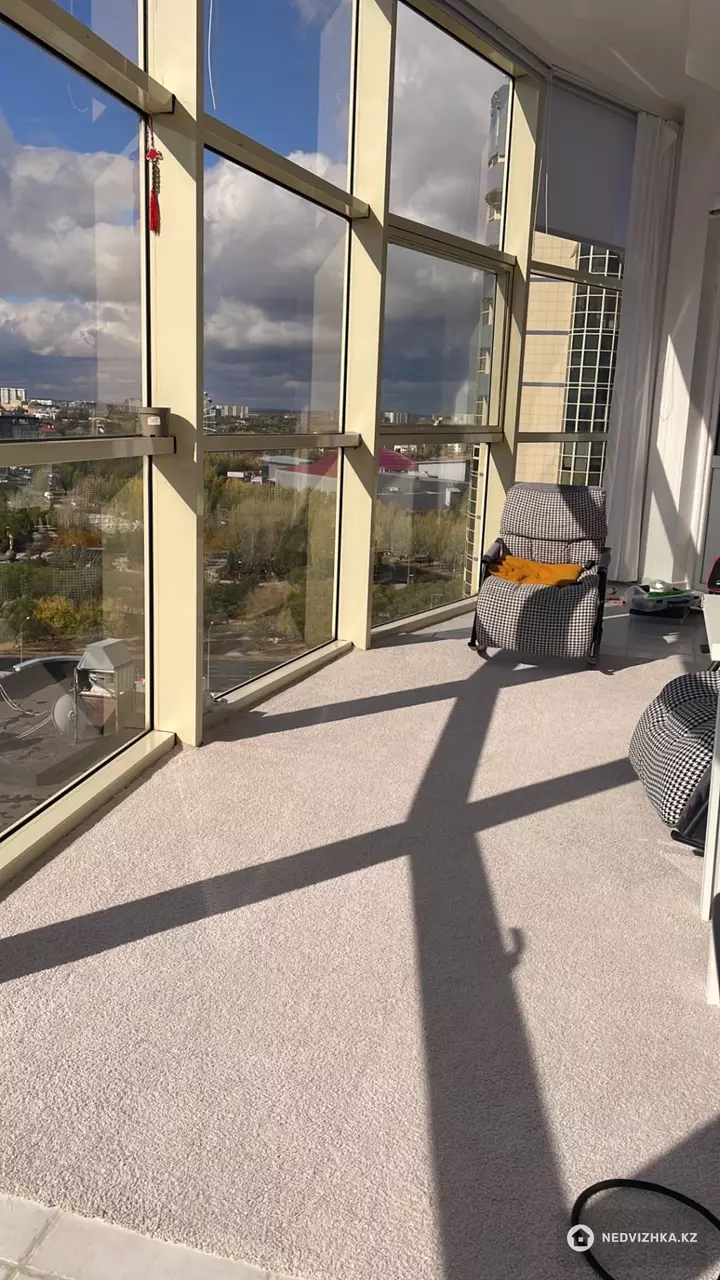 4-комнатная квартира, этаж 14 из 20, 138 м², фотография 3