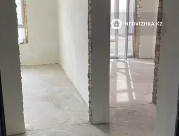 1-комнатная квартира, этаж 1 из 6, 42 м², миниатюра 4