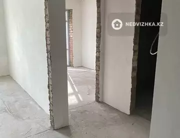 1-комнатная квартира, этаж 1 из 6, 42 м², миниатюра 5