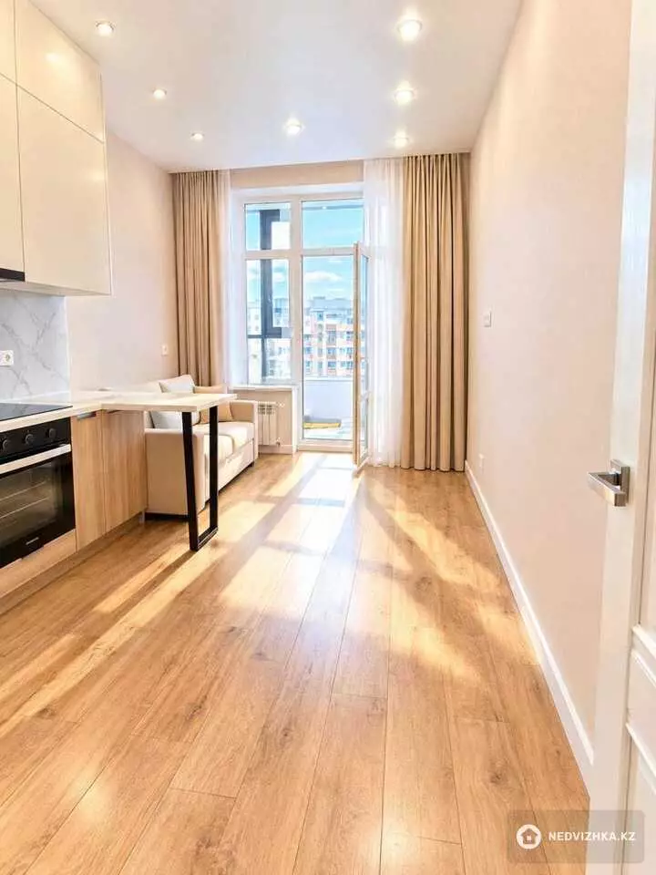 1-комнатная квартира, этаж 8 из 12, 40 м², фотография 2