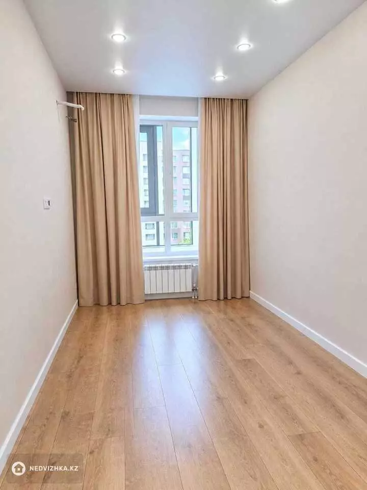 1-комнатная квартира, этаж 8 из 12, 40 м², фотография 3