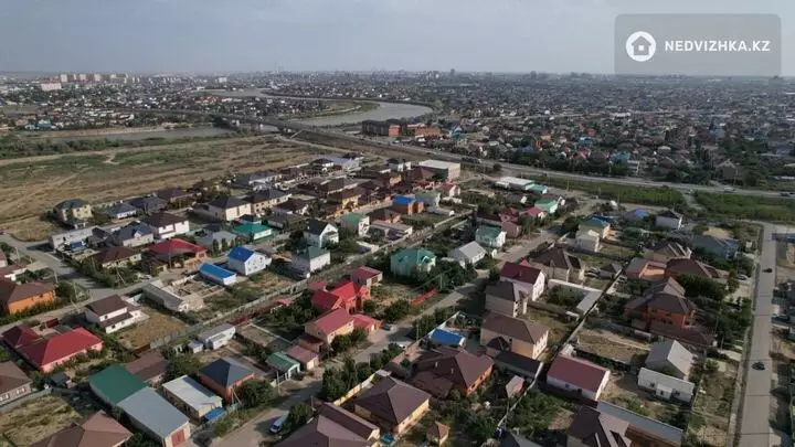 9-комнатный дом, 10 соток, 307 м²