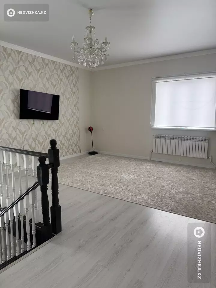 5-комнатный дом, 10 соток, 250 м², фотография 3