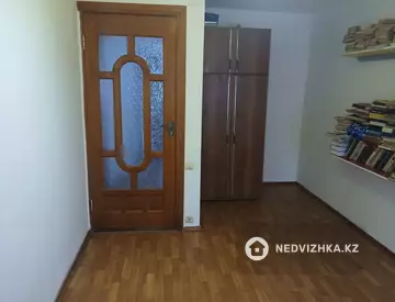 3-комнатная квартира, этаж 2 из 6, 80 м², миниатюра 4