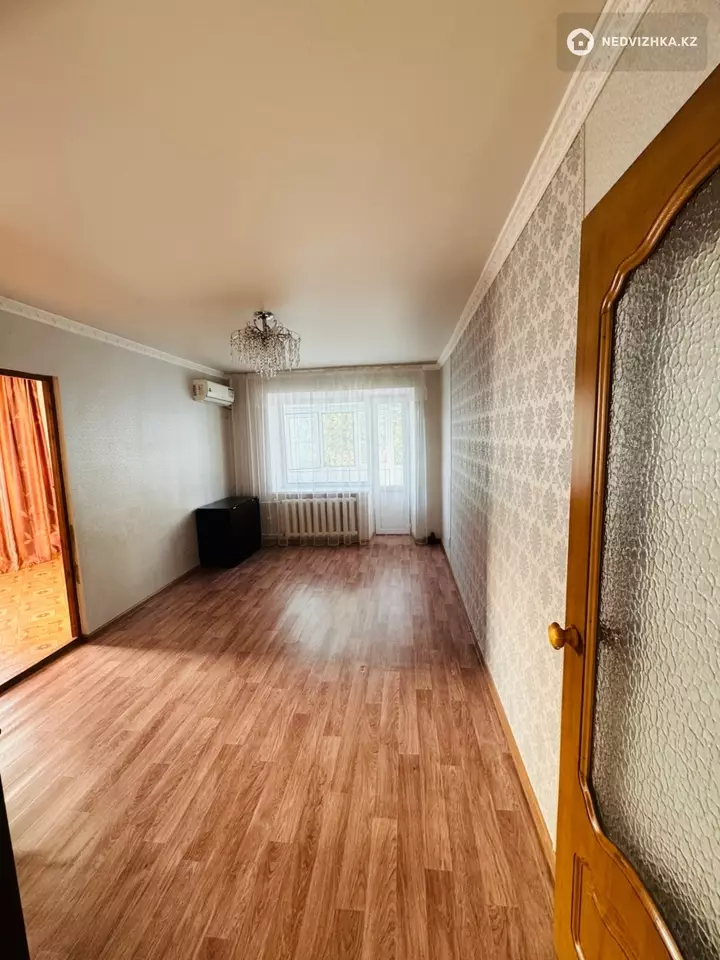 3-комнатная квартира, этаж 3 из 5, 52 м², фотография 2