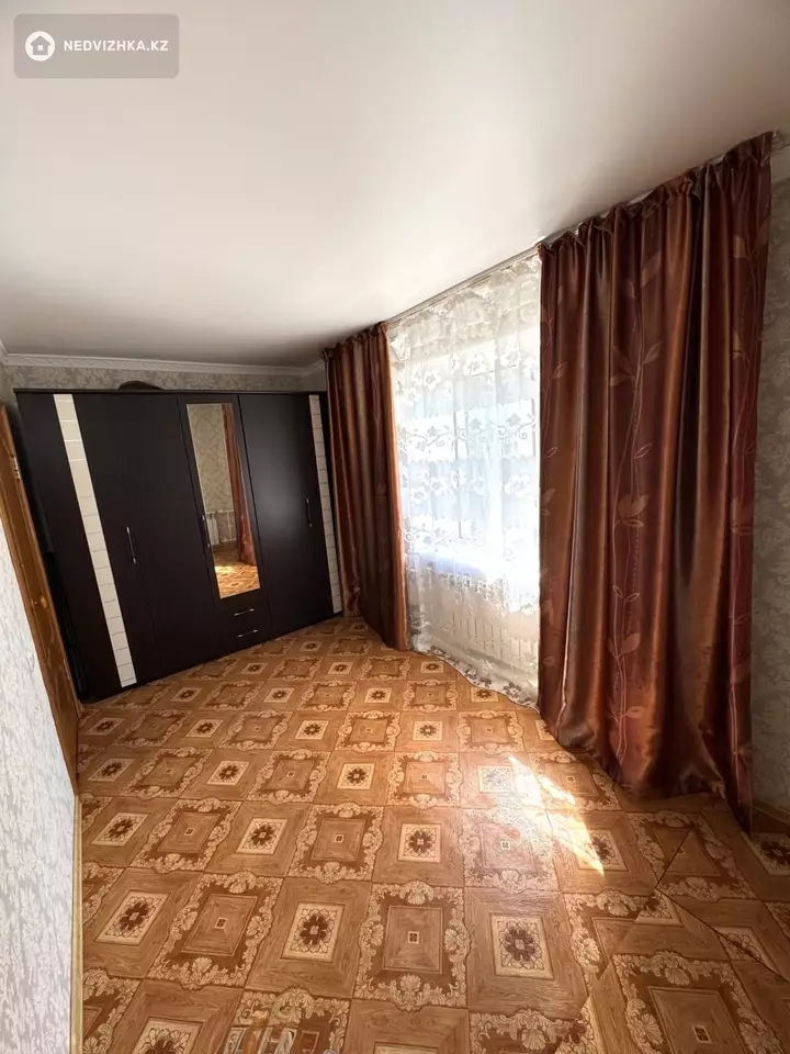 3-комнатная квартира, этаж 3 из 5, 52 м², фотография 4