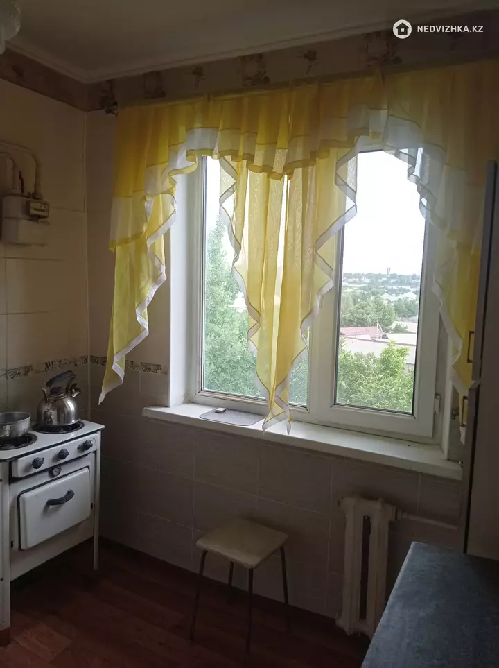 2-комнатная квартира, этаж 5 из 5, 43 м², фотография 4