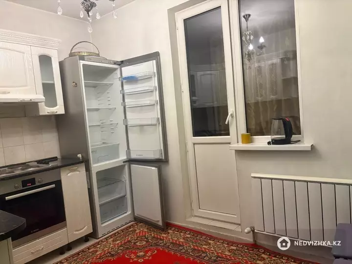 2-комнатная квартира, этаж 1 из 12, 58 м², На длительный срок, фотография 4