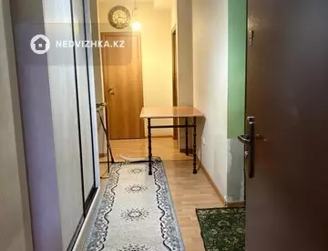 2-комнатная квартира, этаж 1 из 12, 58 м², На длительный срок