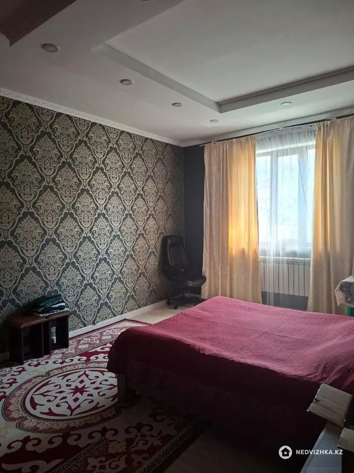 5-комнатный дом, 8 соток, 200 м², фотография 4