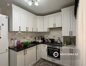 3-бөлмелі пәтер, қабат 3 барлық қабат саны 9, 80 м², 10-нобай