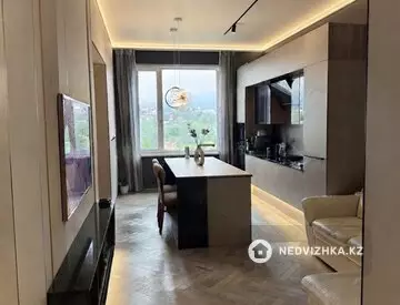 4-комнатная квартира, этаж 9 из 12, 142 м²