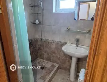 2-комнатная квартира, этаж 1 из 2, 50 м², На длительный срок