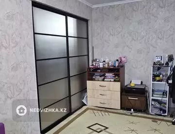 2-комнатная квартира, этаж 4 из 5, 45 м²