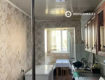 2-комнатная квартира, этаж 4 из 4, 64 м², миниатюра 2
