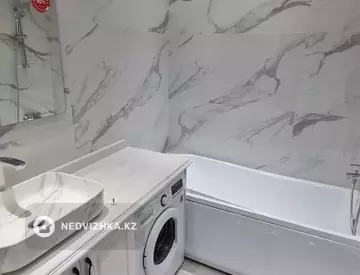 1-комнатная квартира, этаж 7 из 12, 52 м², На длительный срок, миниатюра 4