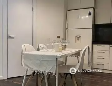 2-комнатная квартира, этаж 3 из 10, 55 м², миниатюра 10