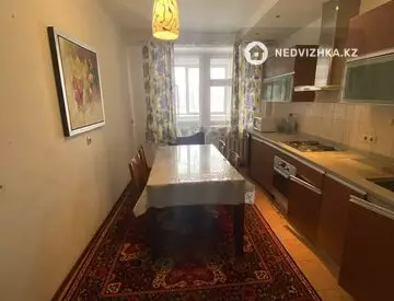3-комнатная квартира, этаж 4 из 9, 95 м², миниатюра 1