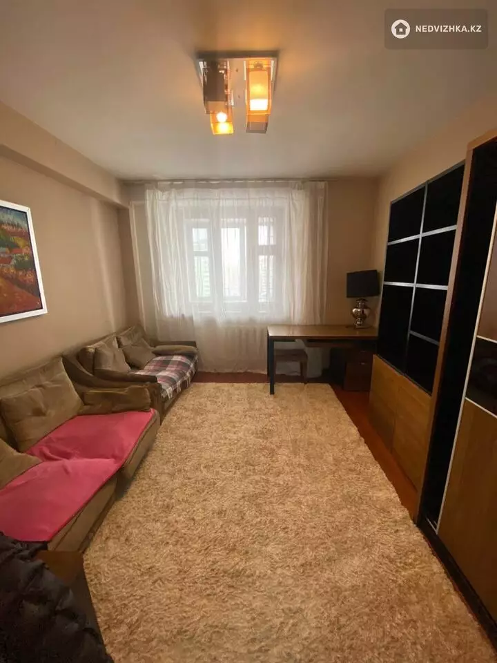 3-комнатная квартира, этаж 4 из 9, 95 м², фотография 2