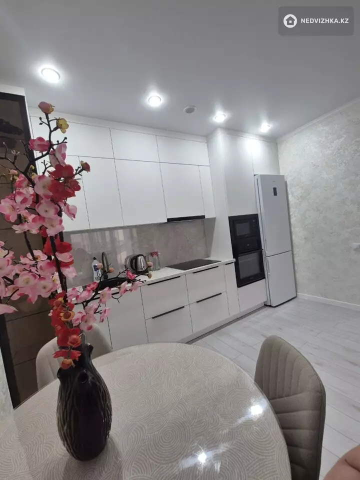 2-комнатная квартира, этаж 5 из 9, 44 м², На длительный срок, фотография 2