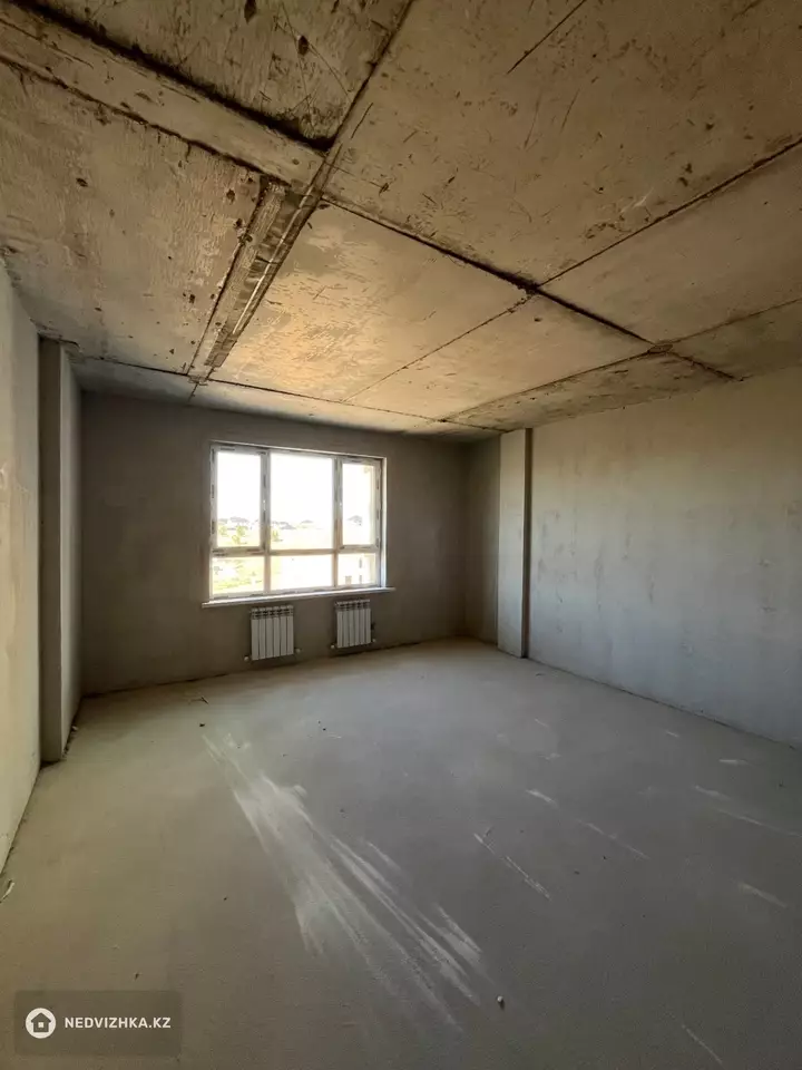 3-комнатная квартира, этаж 6 из 9, 96 м², фотография 2