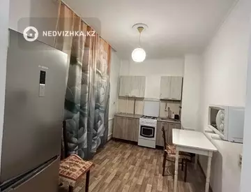 1-комнатная квартира, этаж 5 из 6, 38 м², На длительный срок, миниатюра 1