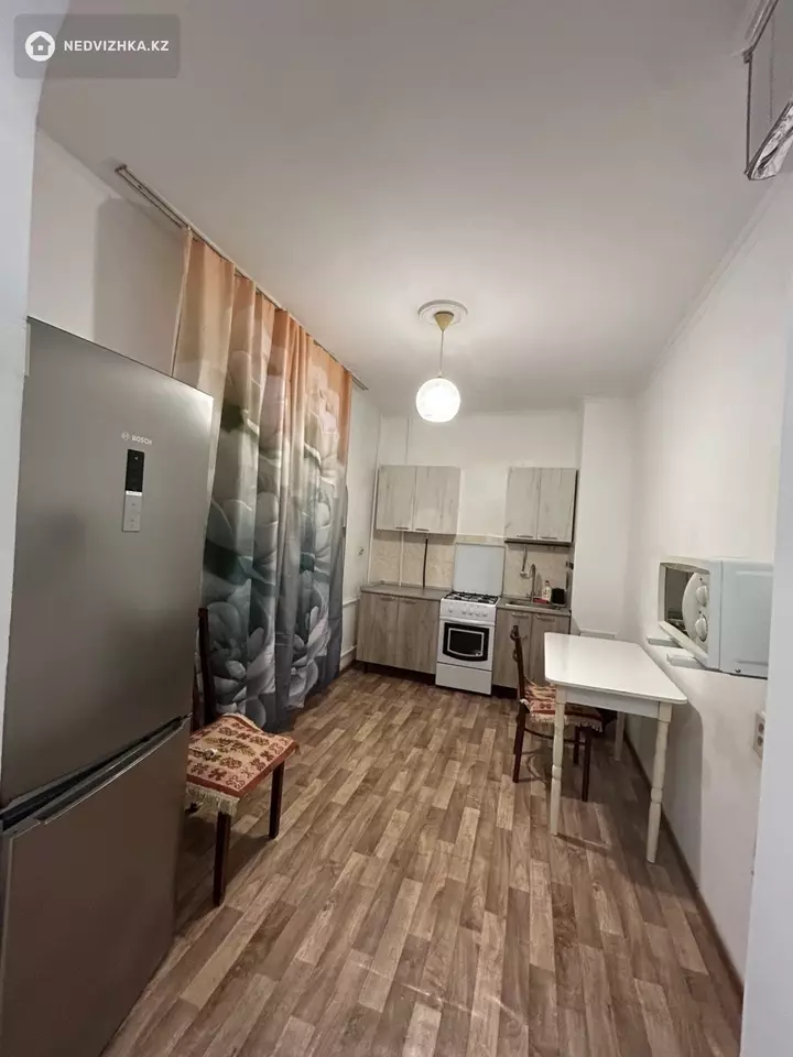 1-комнатная квартира, этаж 5 из 6, 38 м², На длительный срок