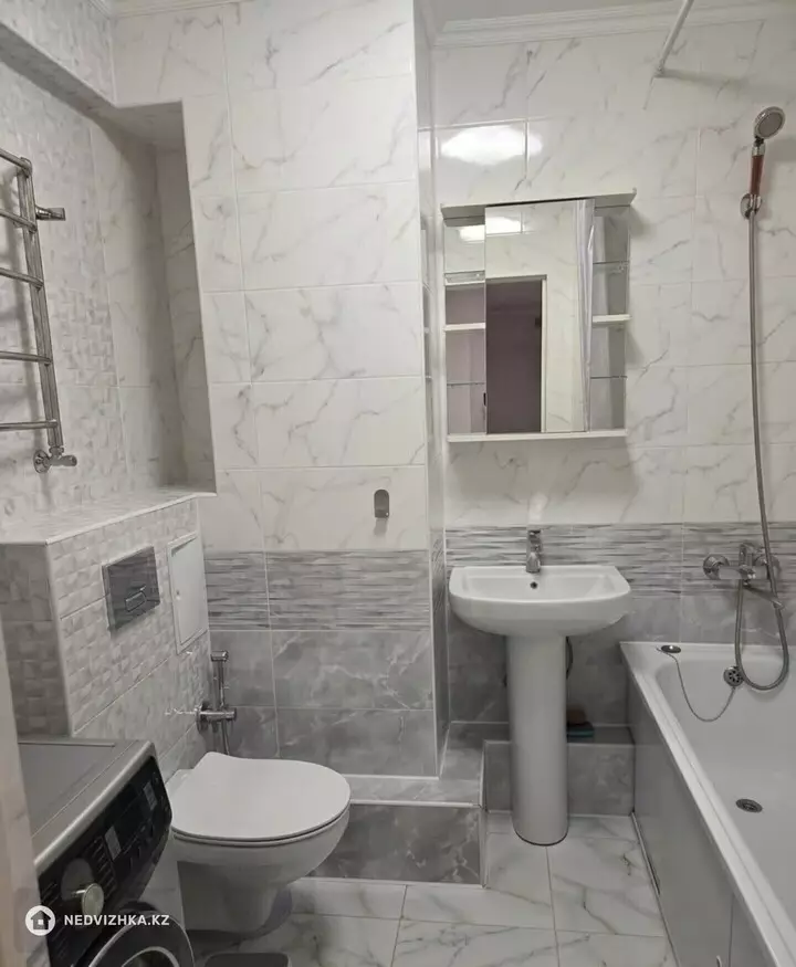 3-комнатная квартира, этаж 4 из 14, 76 м², фотография 5