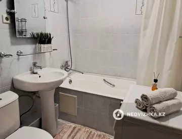 2-комнатная квартира, этаж 3 из 3, 40 м², На длительный срок, миниатюра 12
