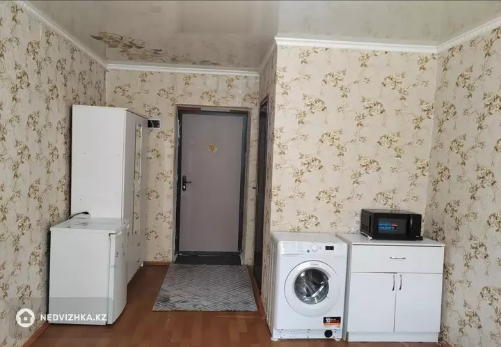 1-комнатная квартира, этаж 2 из 2, 19 м², фотография 2